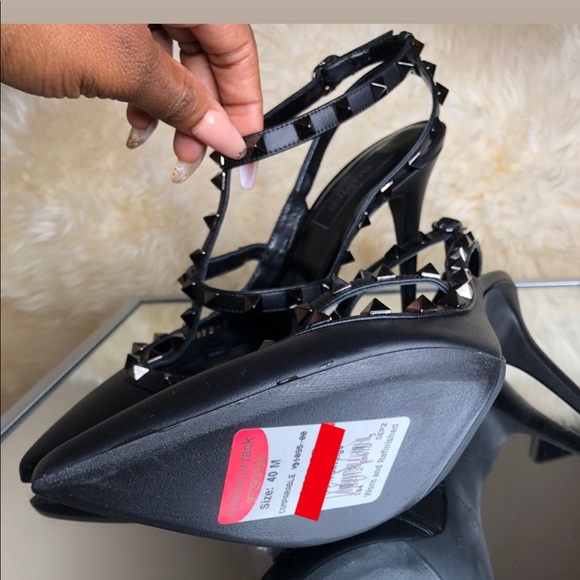 VALENTINO ROCKSTUD LEATHER PUMPS - Picture 10 of 14